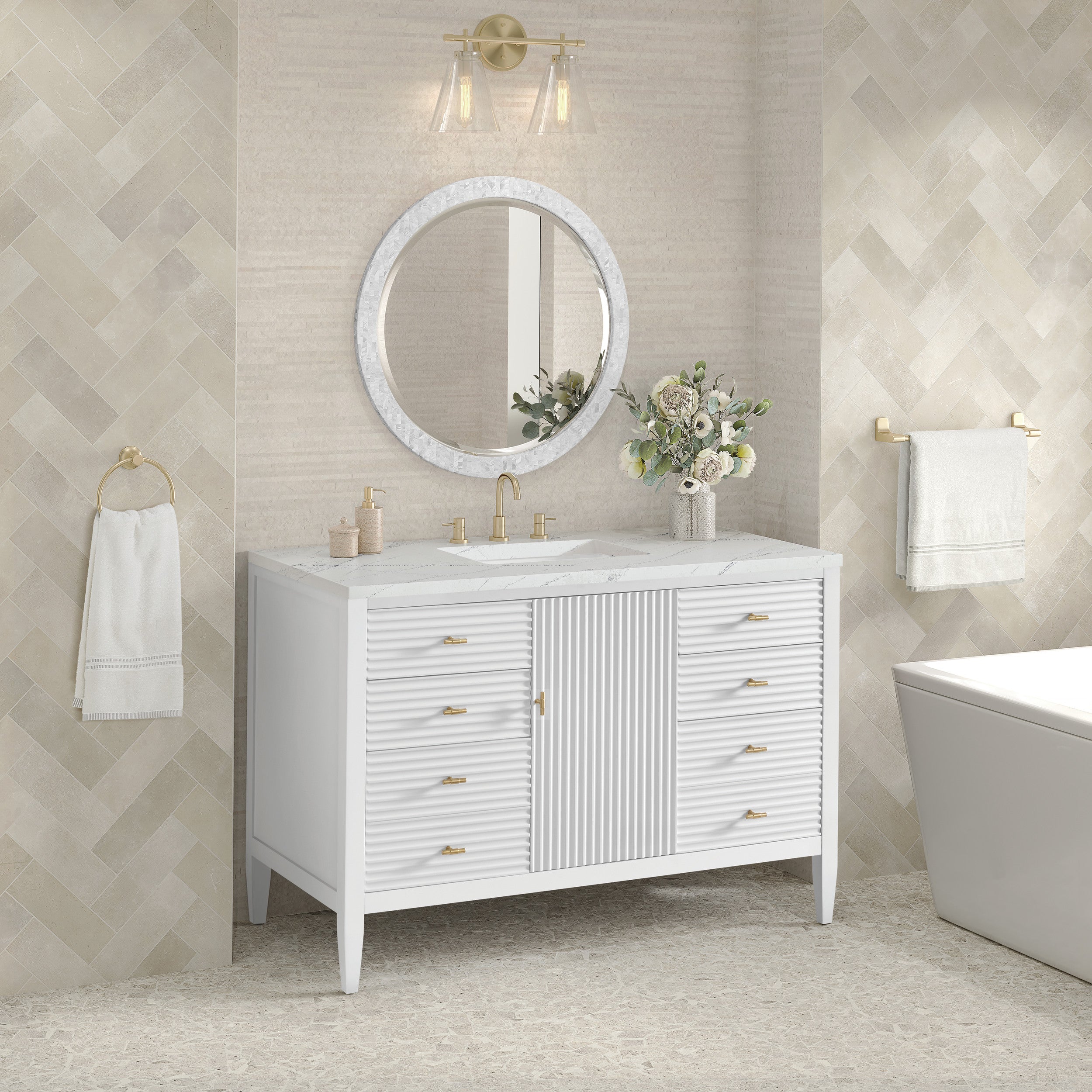 Bright White / Ethereal Noctis - 3 Faucet Holes