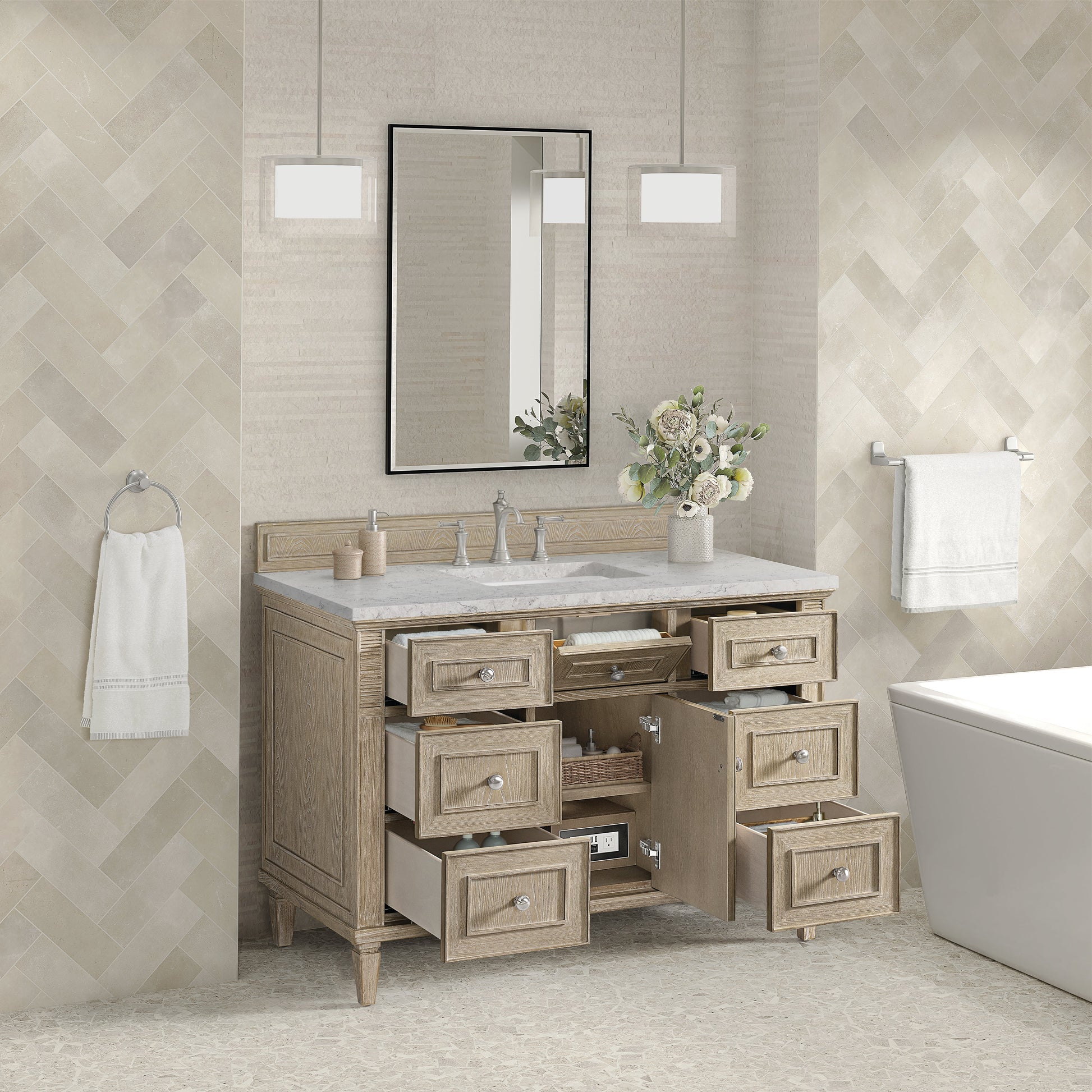 Whitewashed Oak / Eternal Jasmine Pearl - 3 Faucet Holes