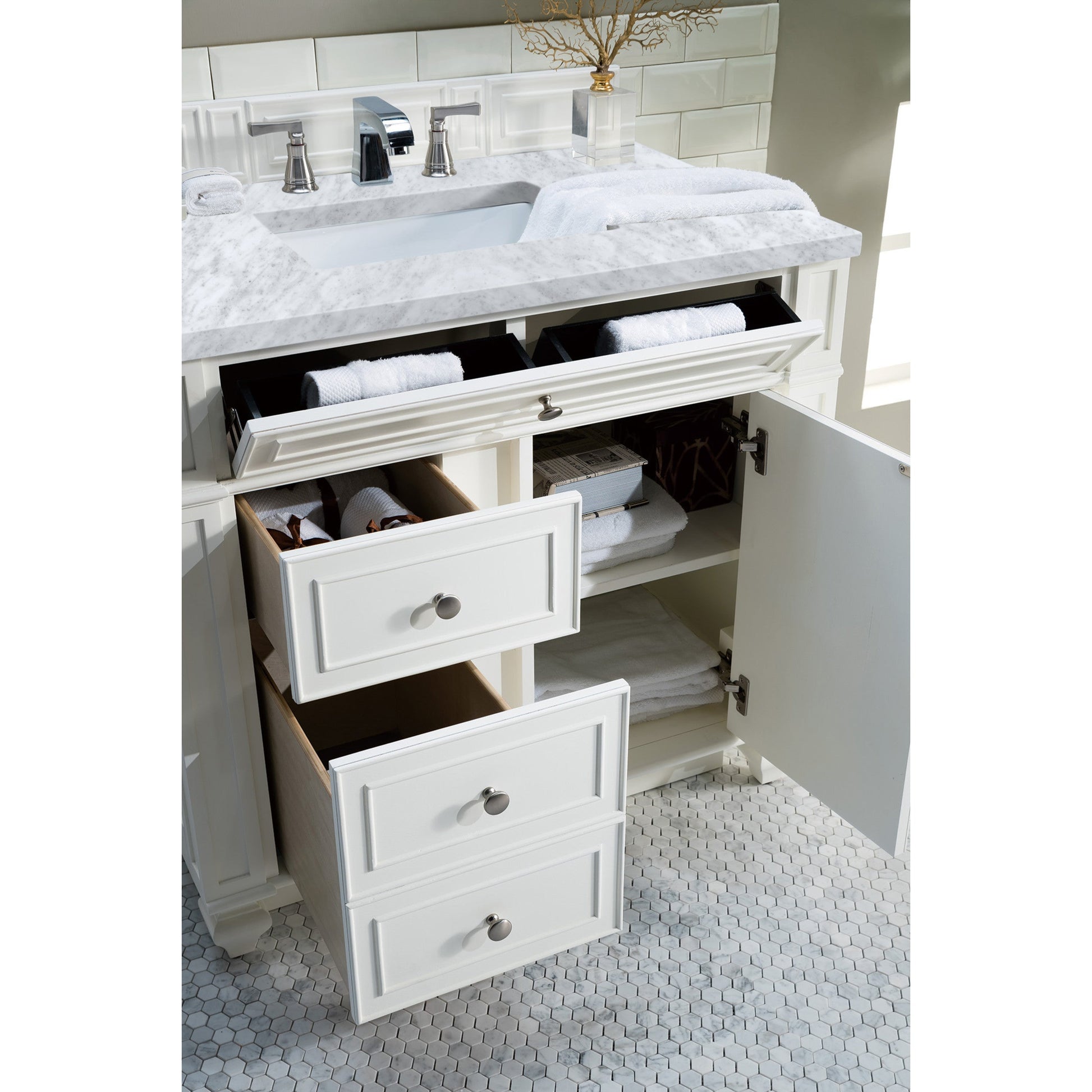 Bright White / Carrara White - 3 Faucet Holes