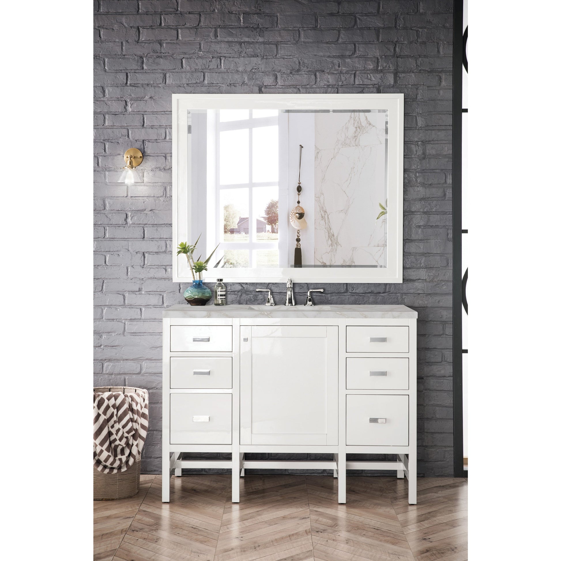 Glossy White / Victorian Silver - 3 Faucet Holes