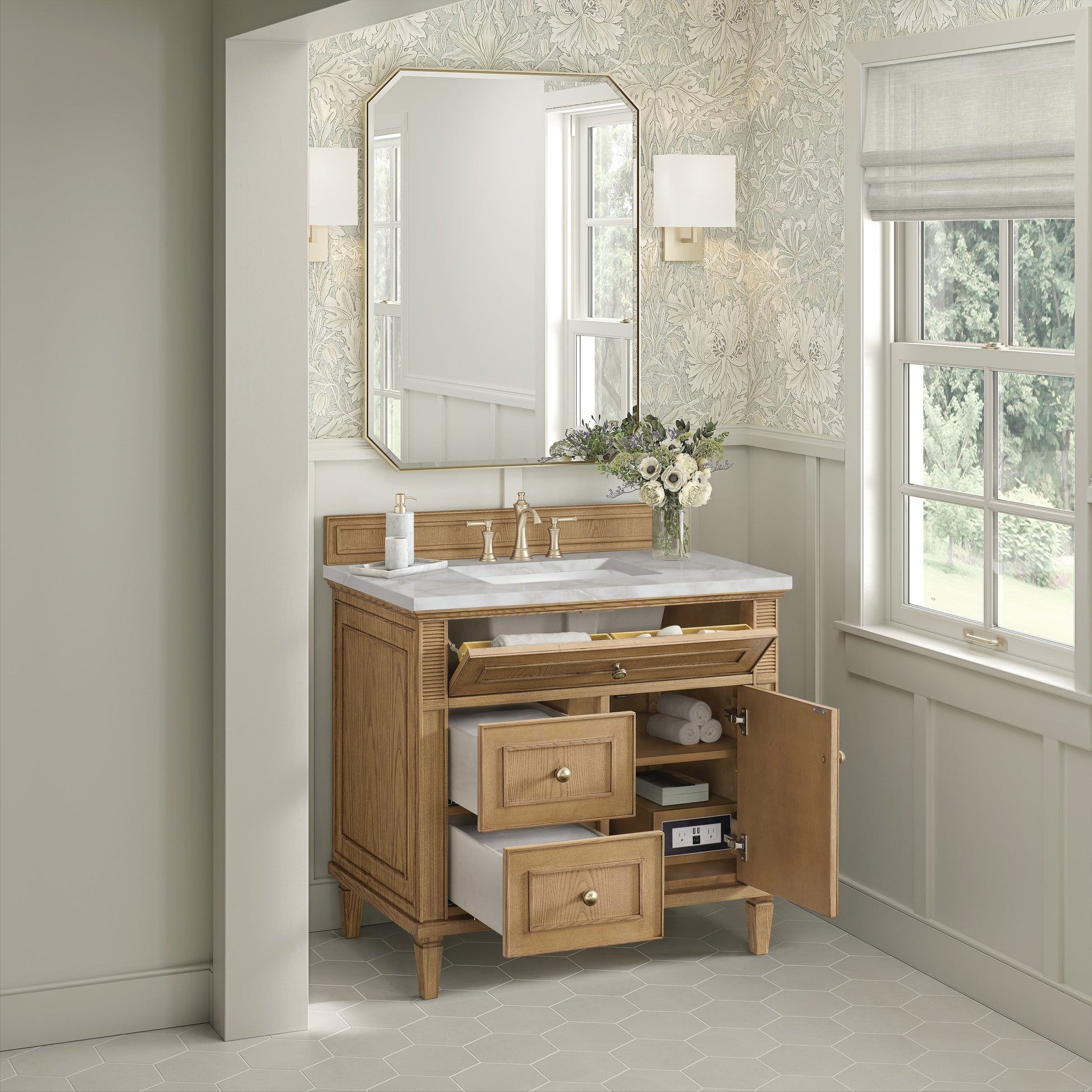 Light Natural Oak / Victorian Silver - 3 Faucet Holes