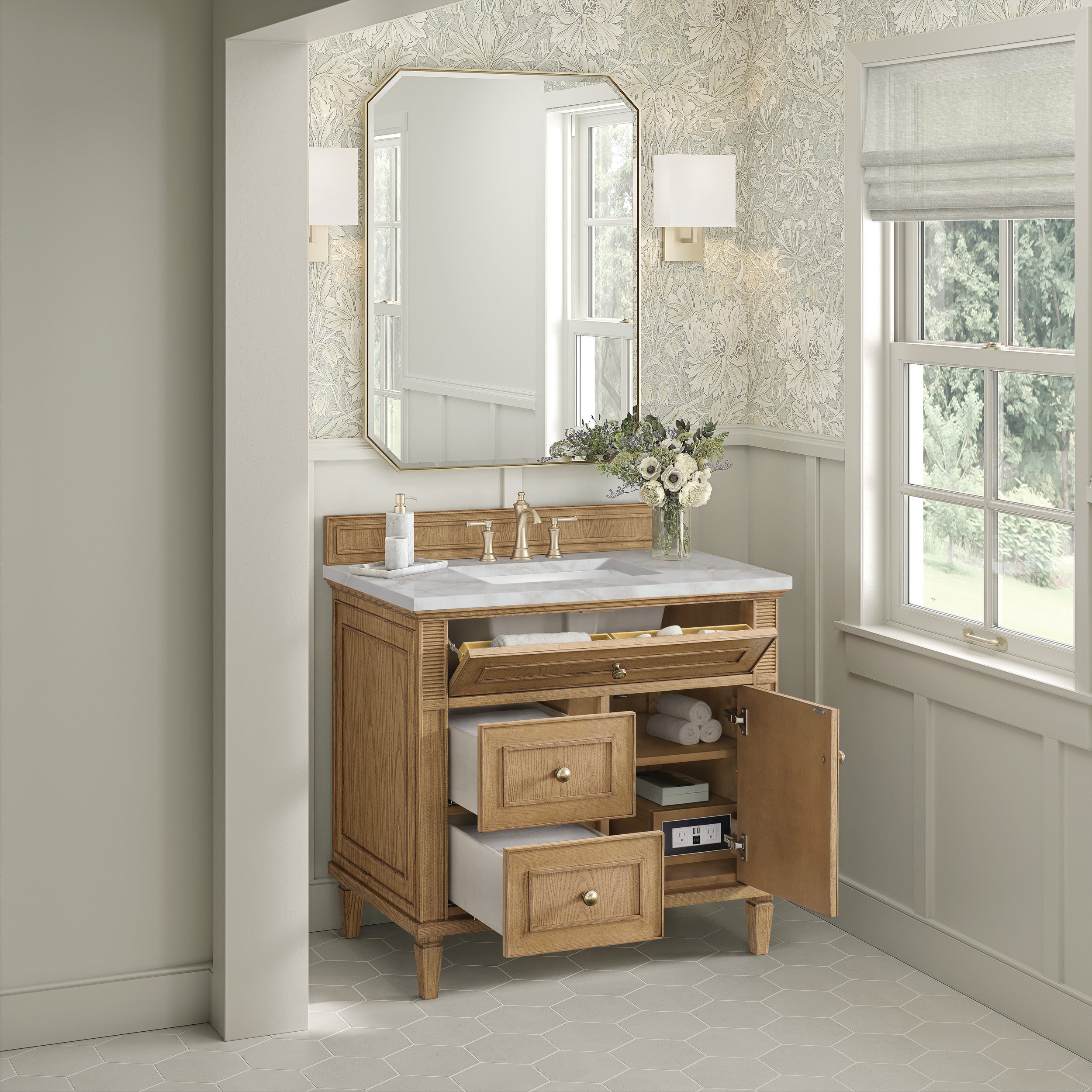 Light Natural Oak / Victorian Silver - 3 Faucet Holes
