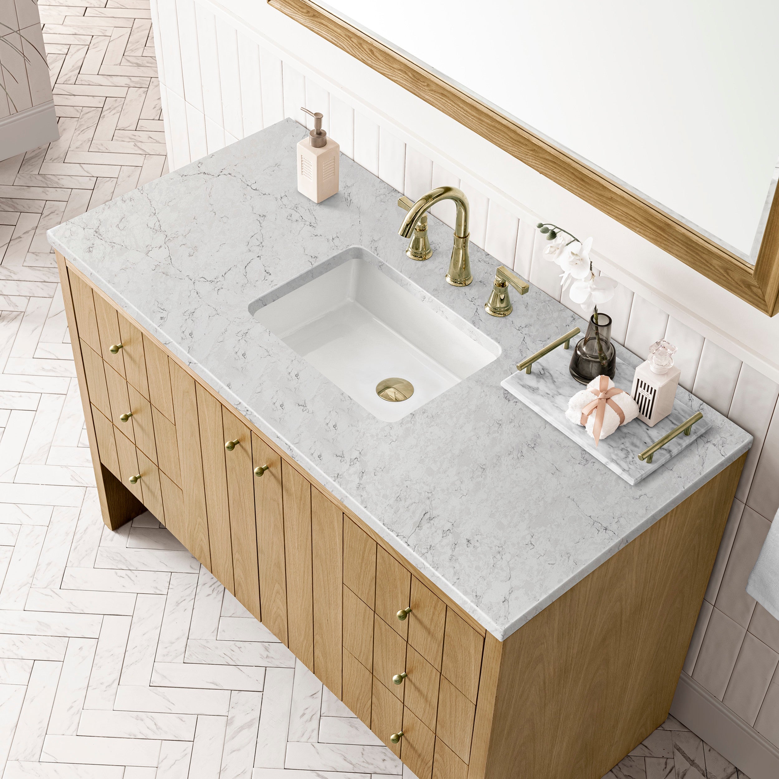 Light Natural Oak / Eternal Jasmine Pearl - 3 Faucet Holes