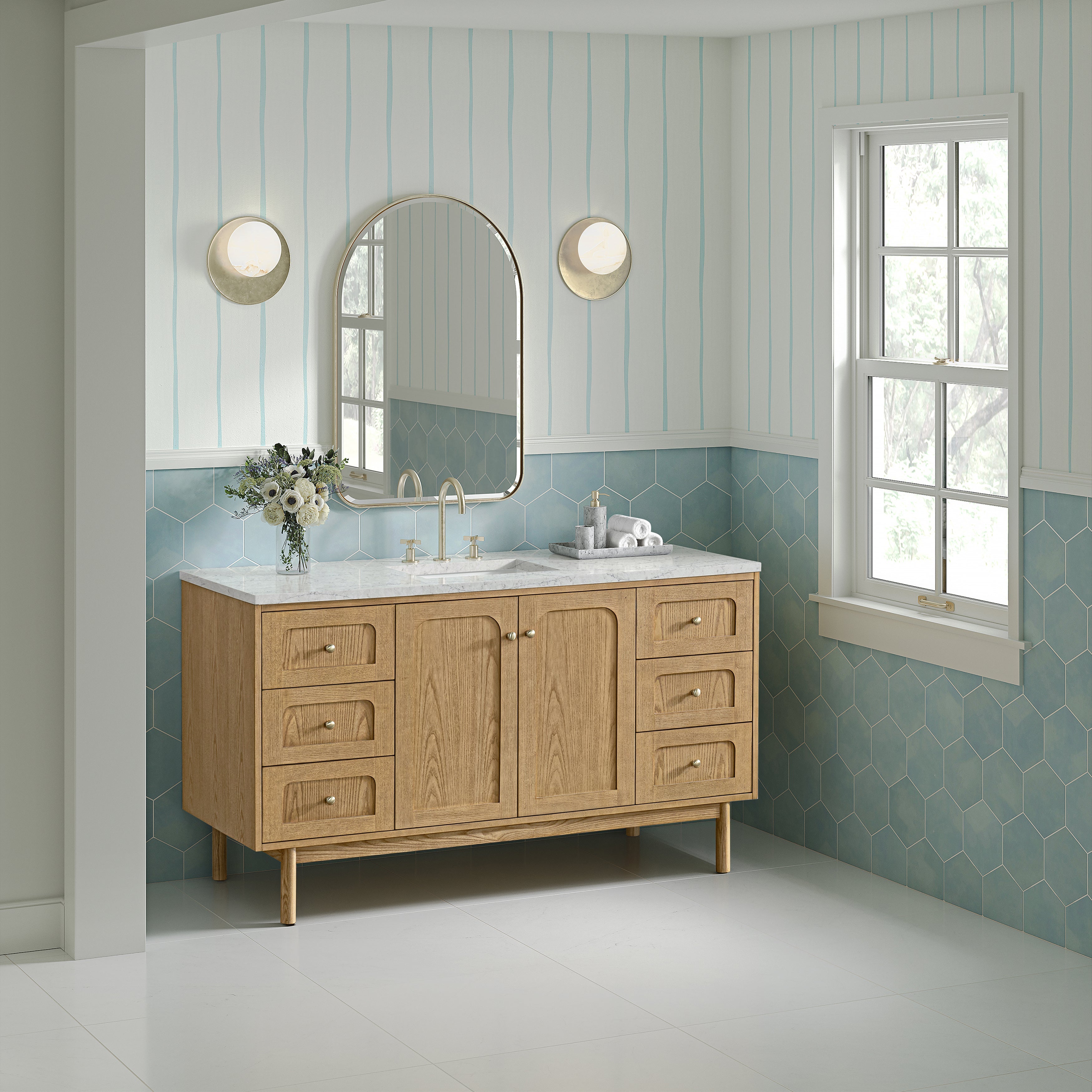 Light Natural Oak / Eternal Jasmine Pearl - 3 Faucet Holes