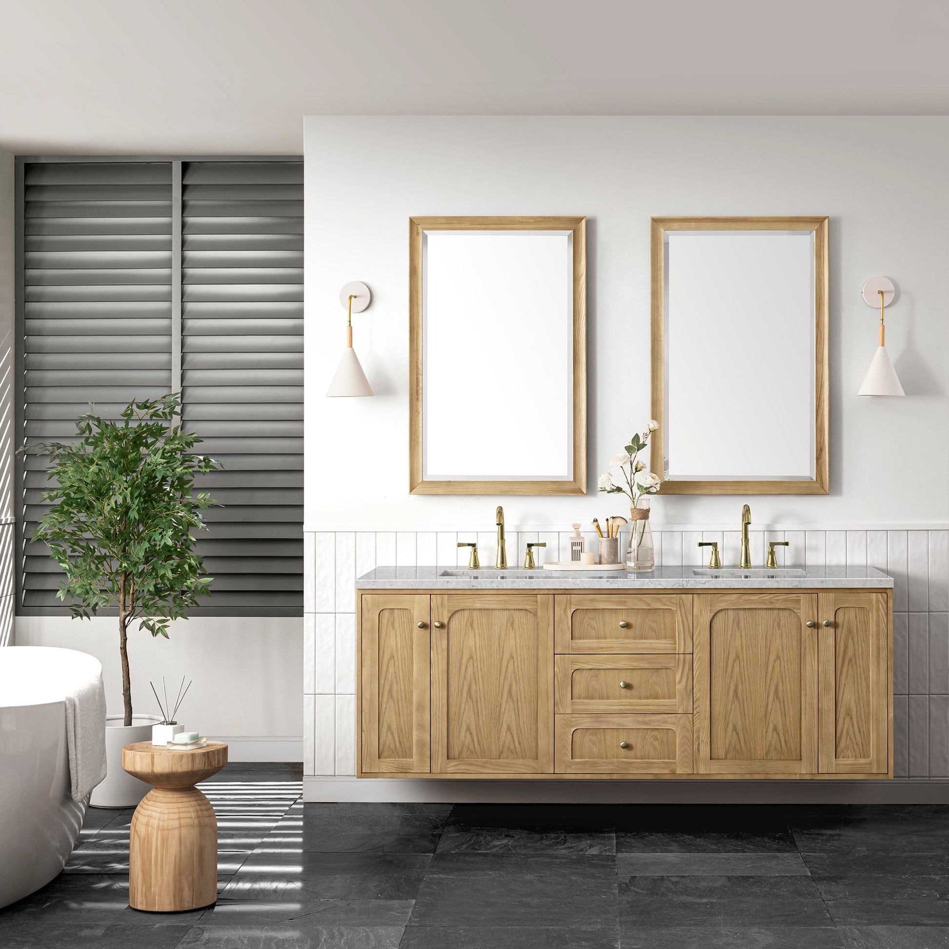 Light Natural Oak / Eternal Jasmine Pearl - 3 Faucet Holes