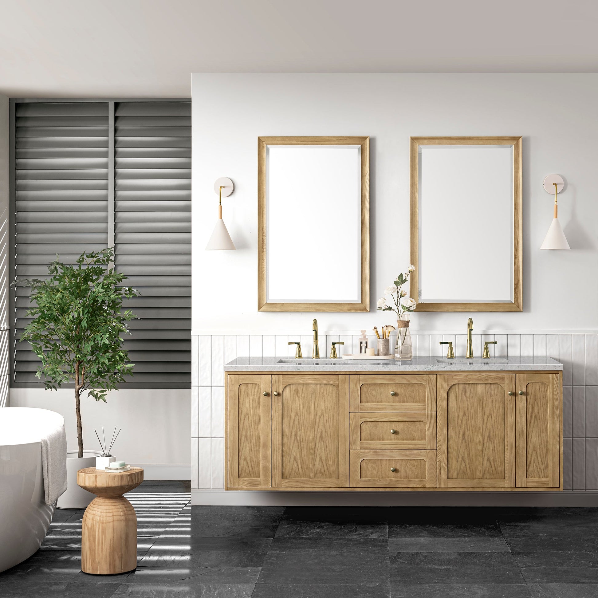 Light Natural Oak / Eternal Jasmine Pearl - 3 Faucet Holes