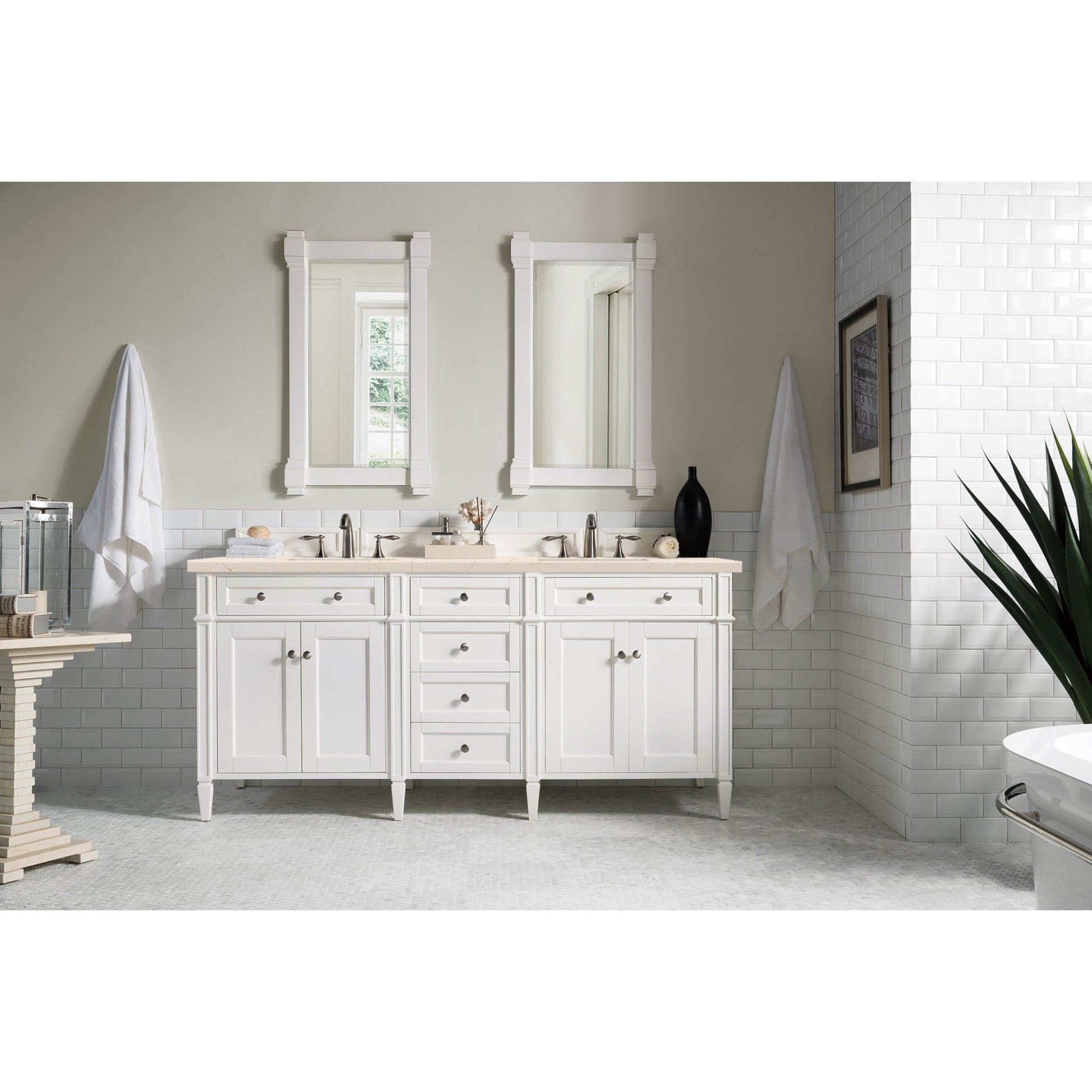 Bright White / Eternal Marfil - 3 Faucet Holes