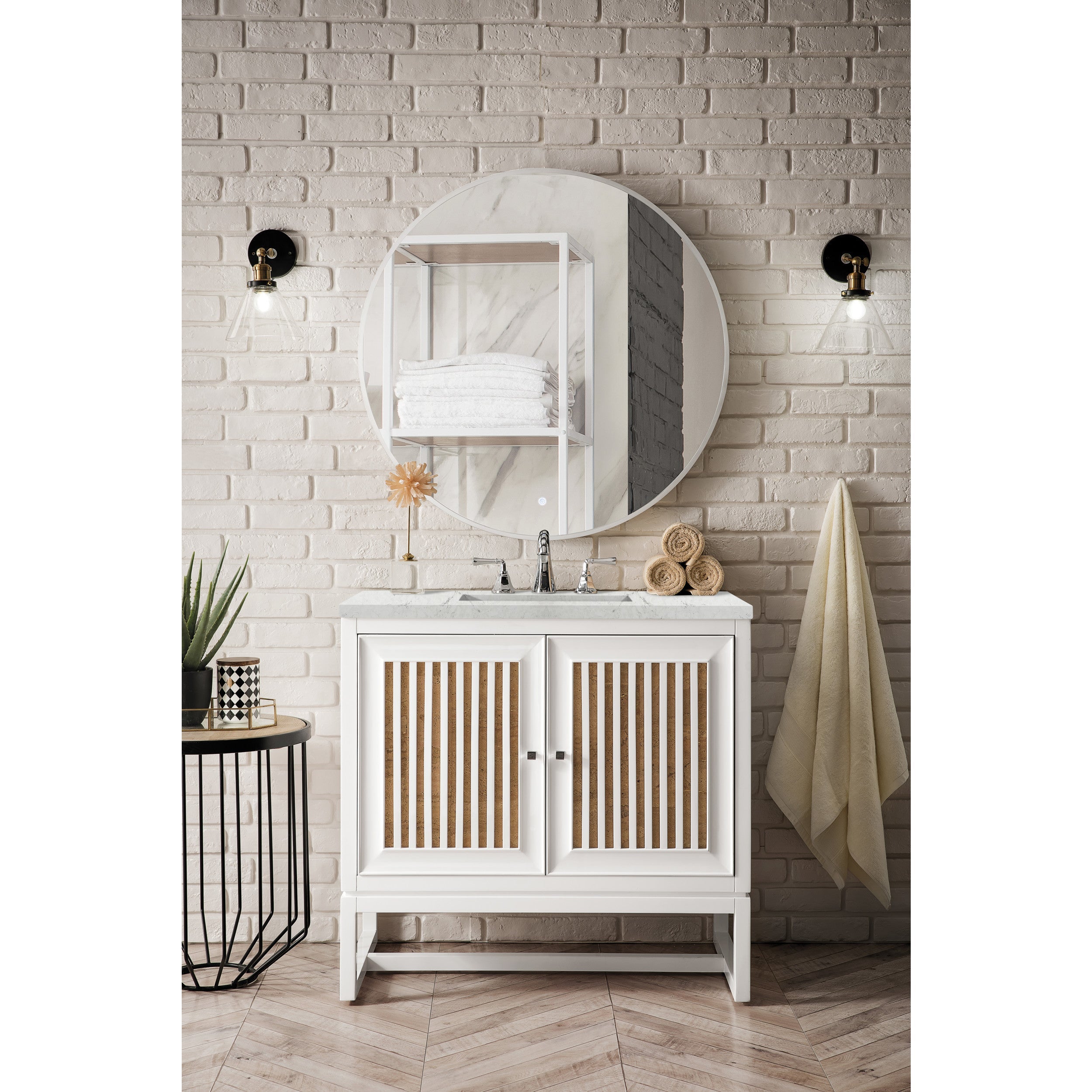 Glossy White / Eternal Jasmine Pearl - 3 Faucet Holes