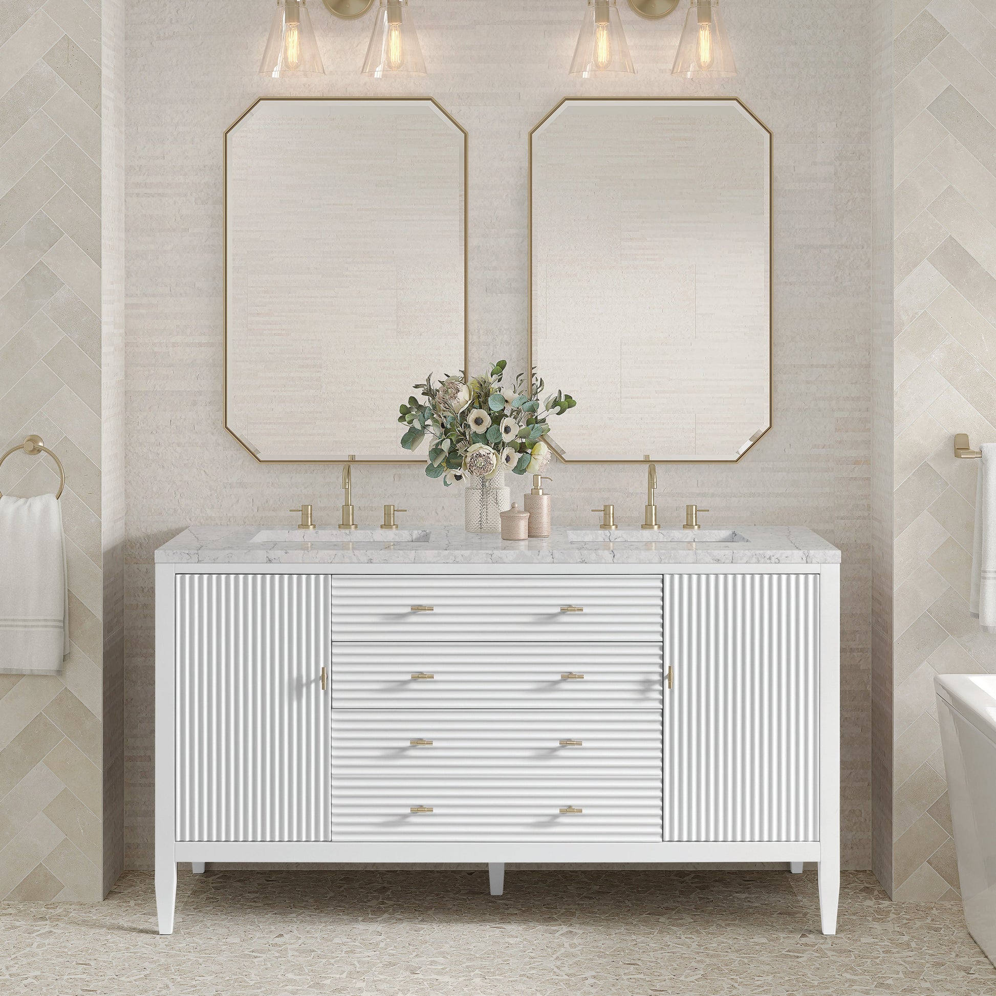 Bright White / Eternal Jasmine Pearl - 3 Faucet Holes