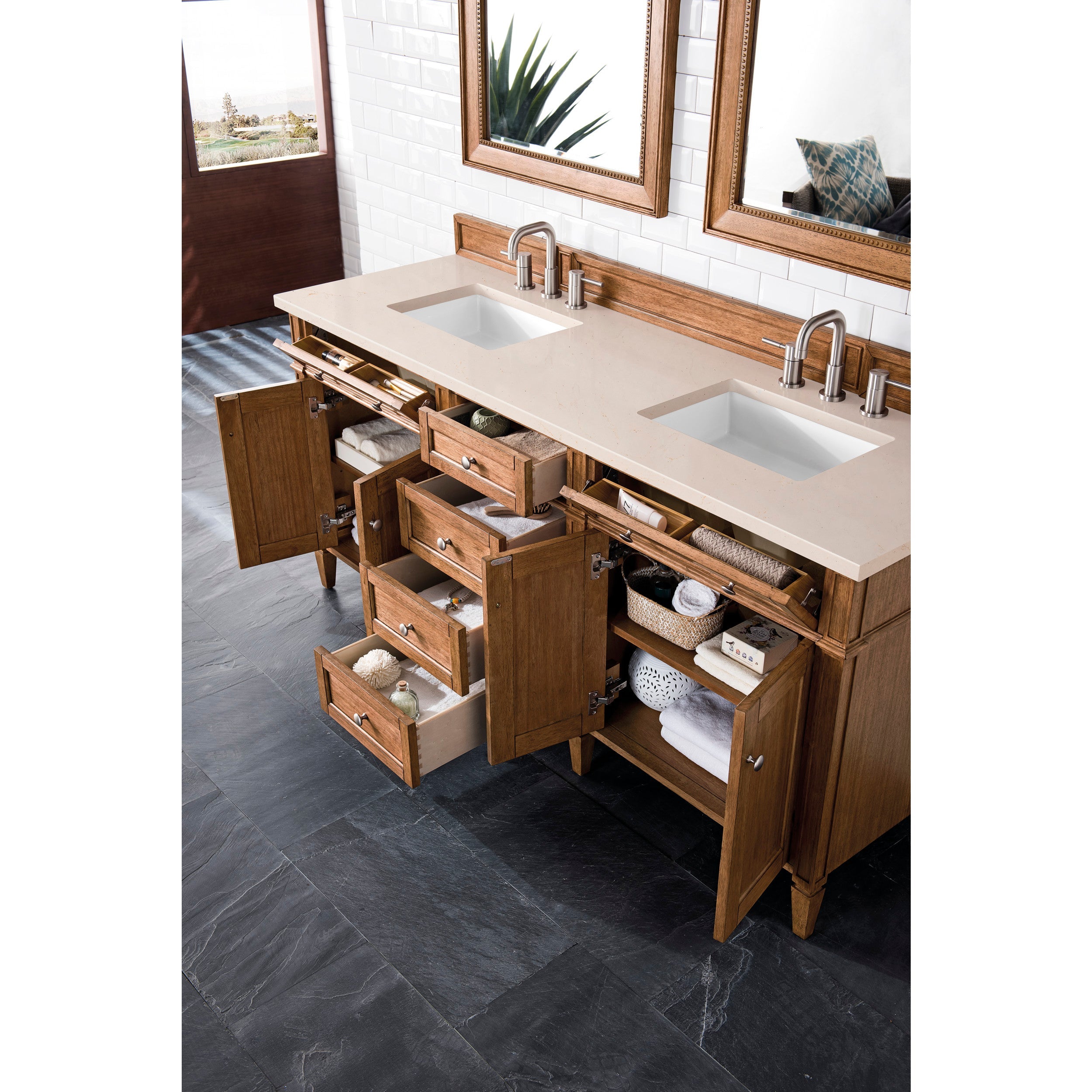 Saddle Brown / Eternal Marfil - 3 Faucet Holes