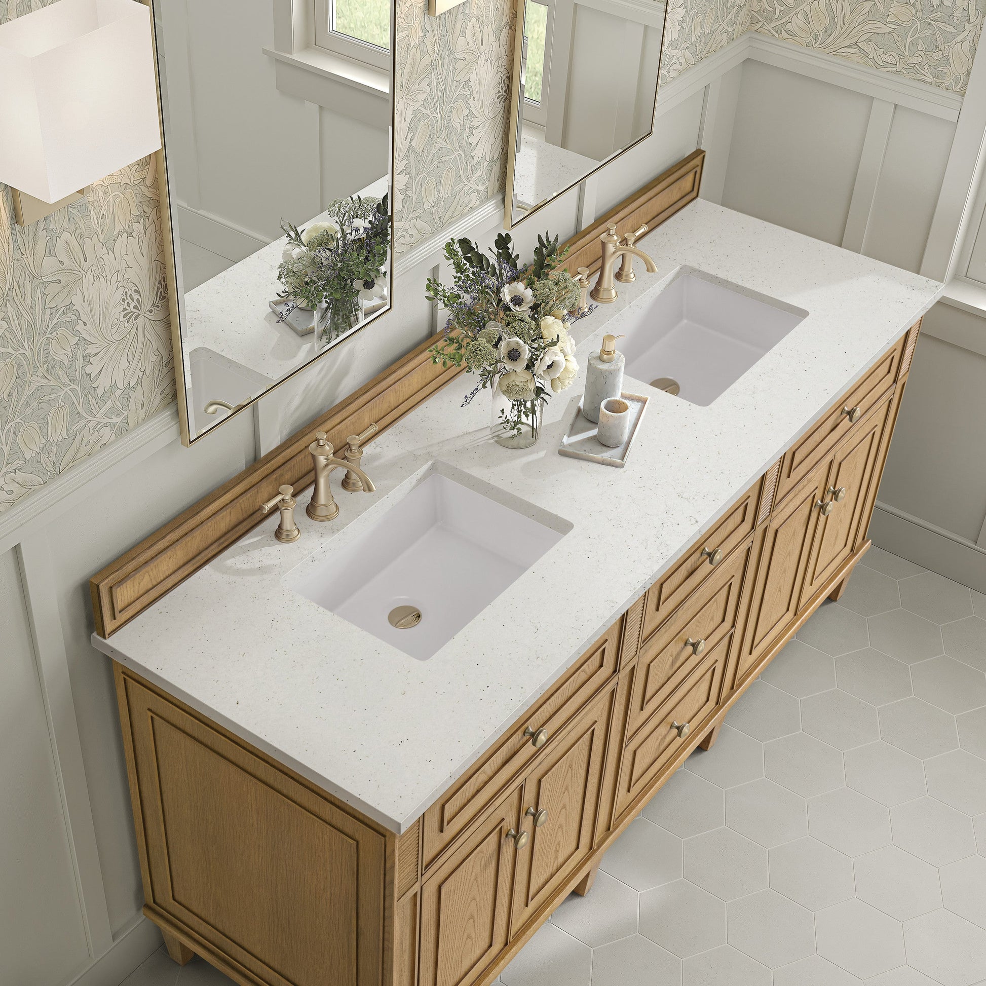 Light Natural Oak / Lime Delight - 3 Faucet Holes