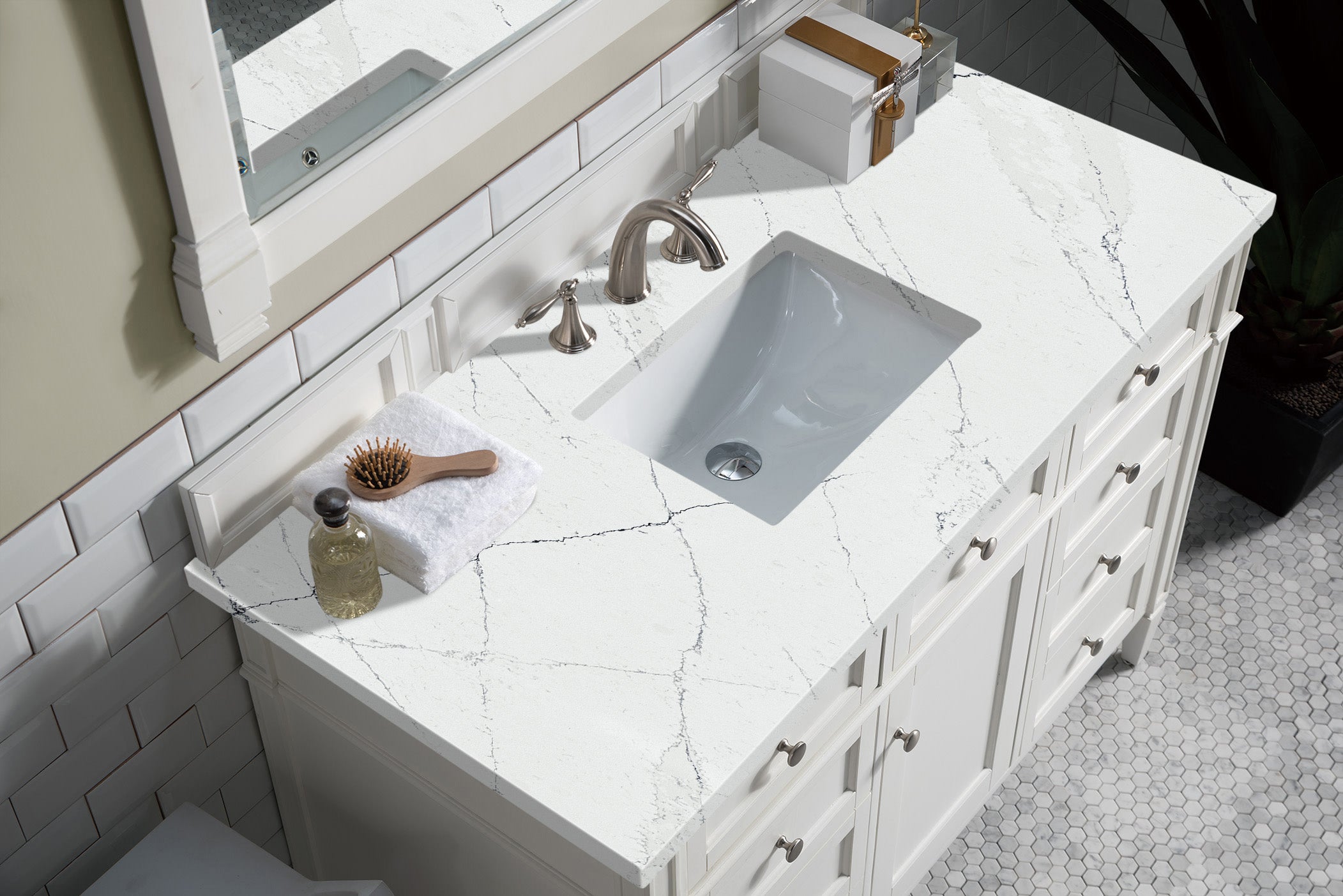Bright White / Ethereal Noctis - 3 Faucet Holes