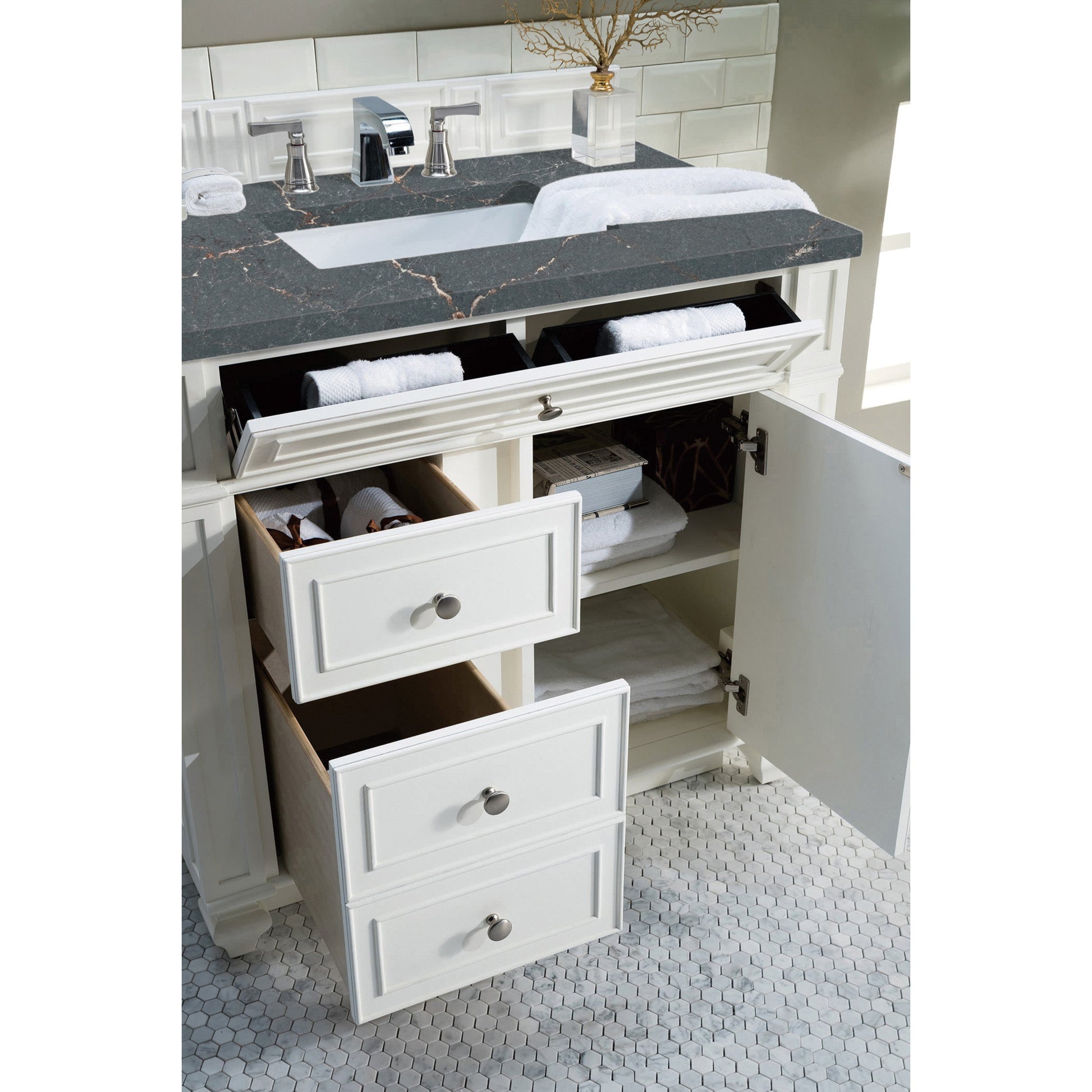 Bright White / Parisien Bleu - 3 Faucet Holes