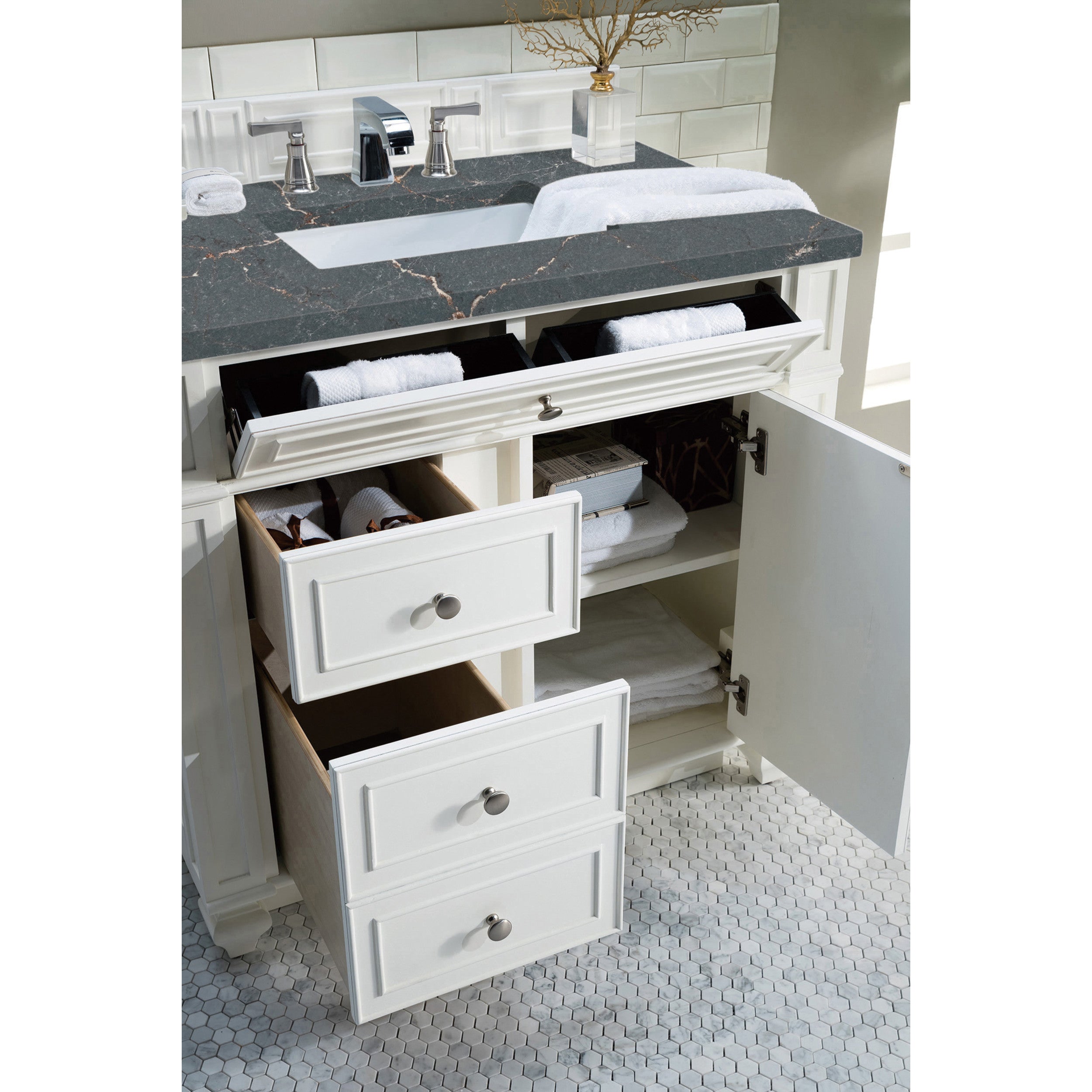 Bright White / Parisien Bleu - 3 Faucet Holes