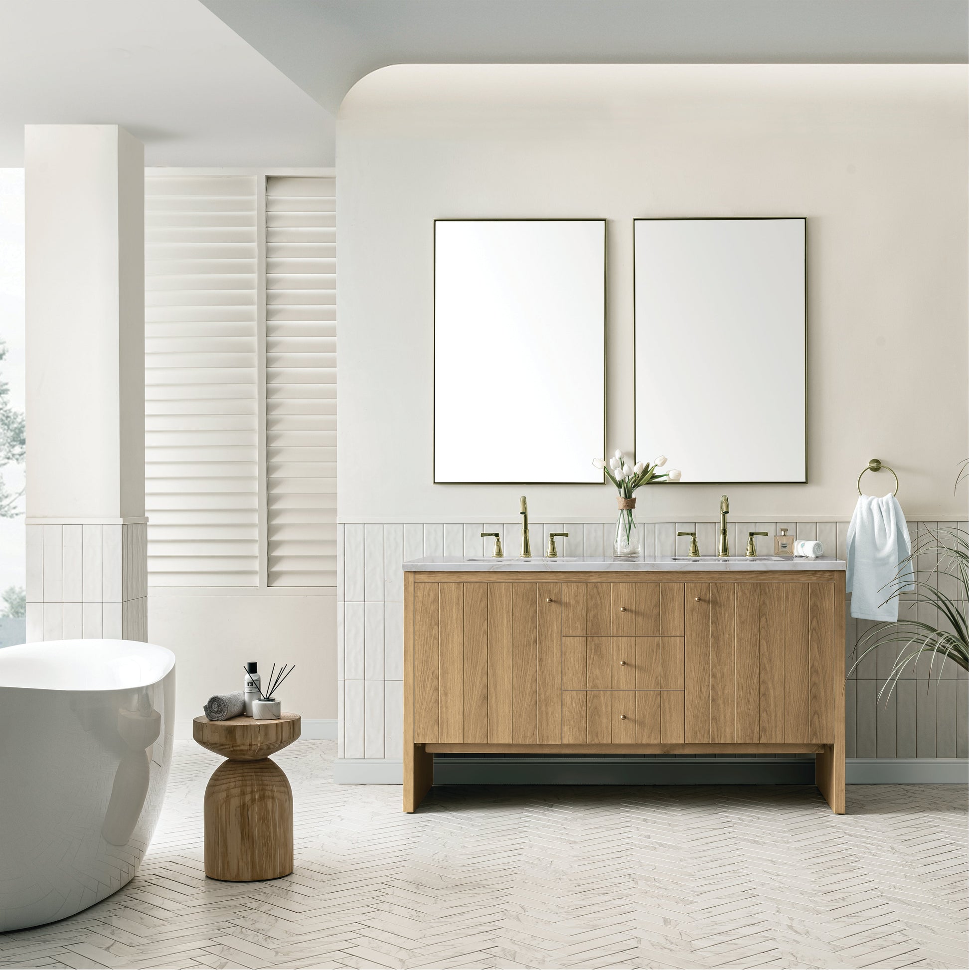 Light Natural Oak / Victorian Silver - 3 Faucet Holes