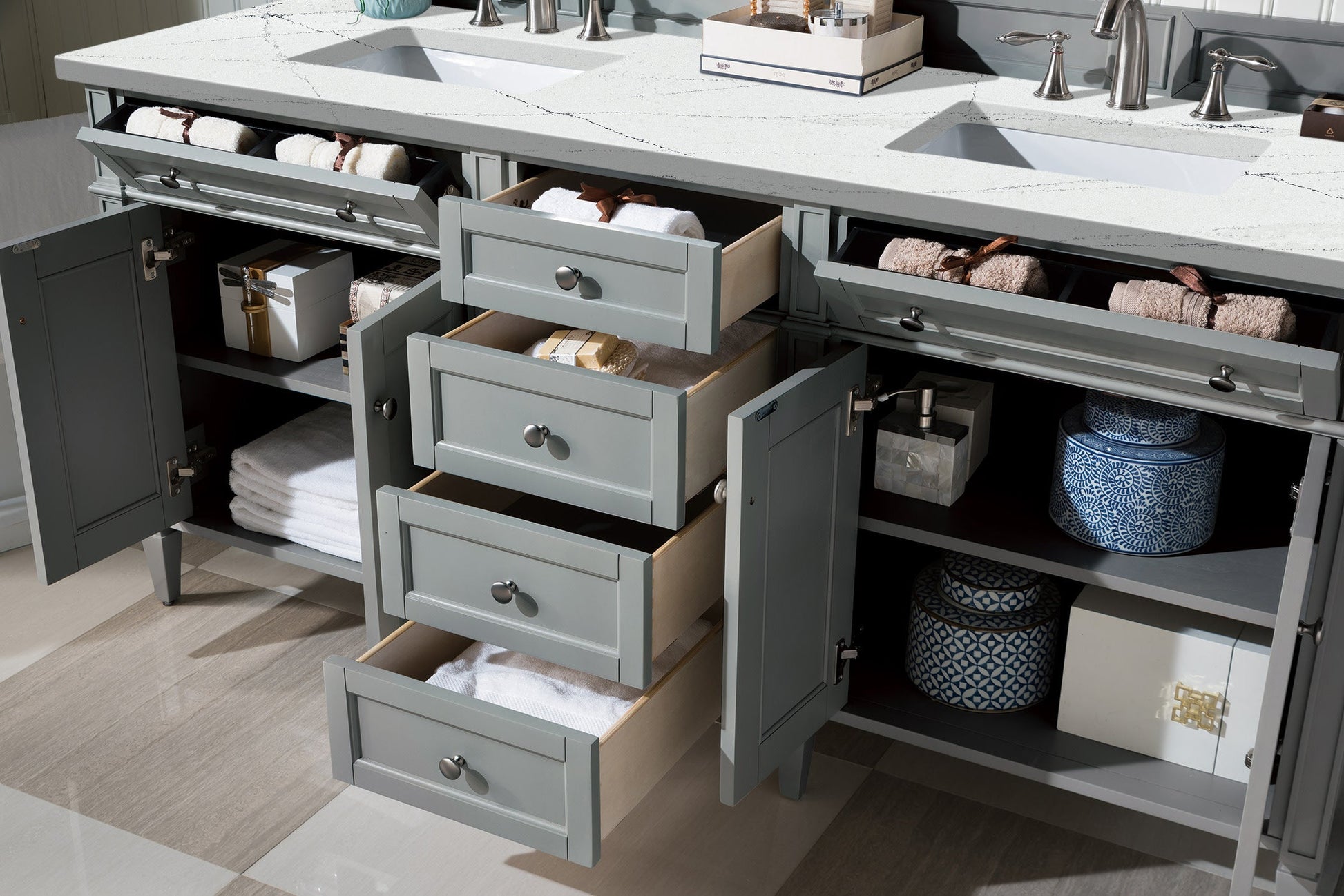 Urban Gray / Ethereal Noctis - 3 Faucet Holes