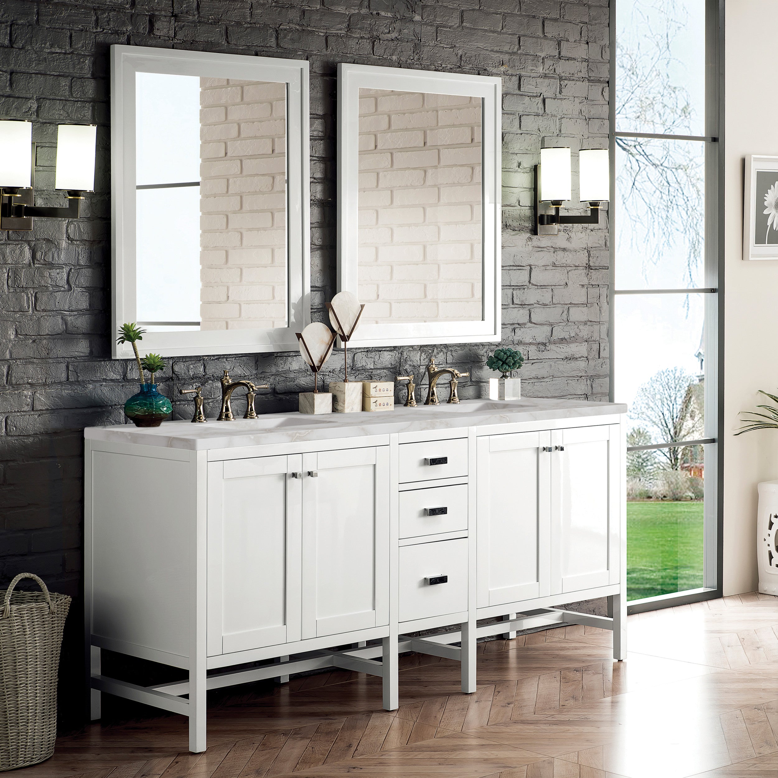 Glossy White / Victorian Silver - 3 Faucet Holes