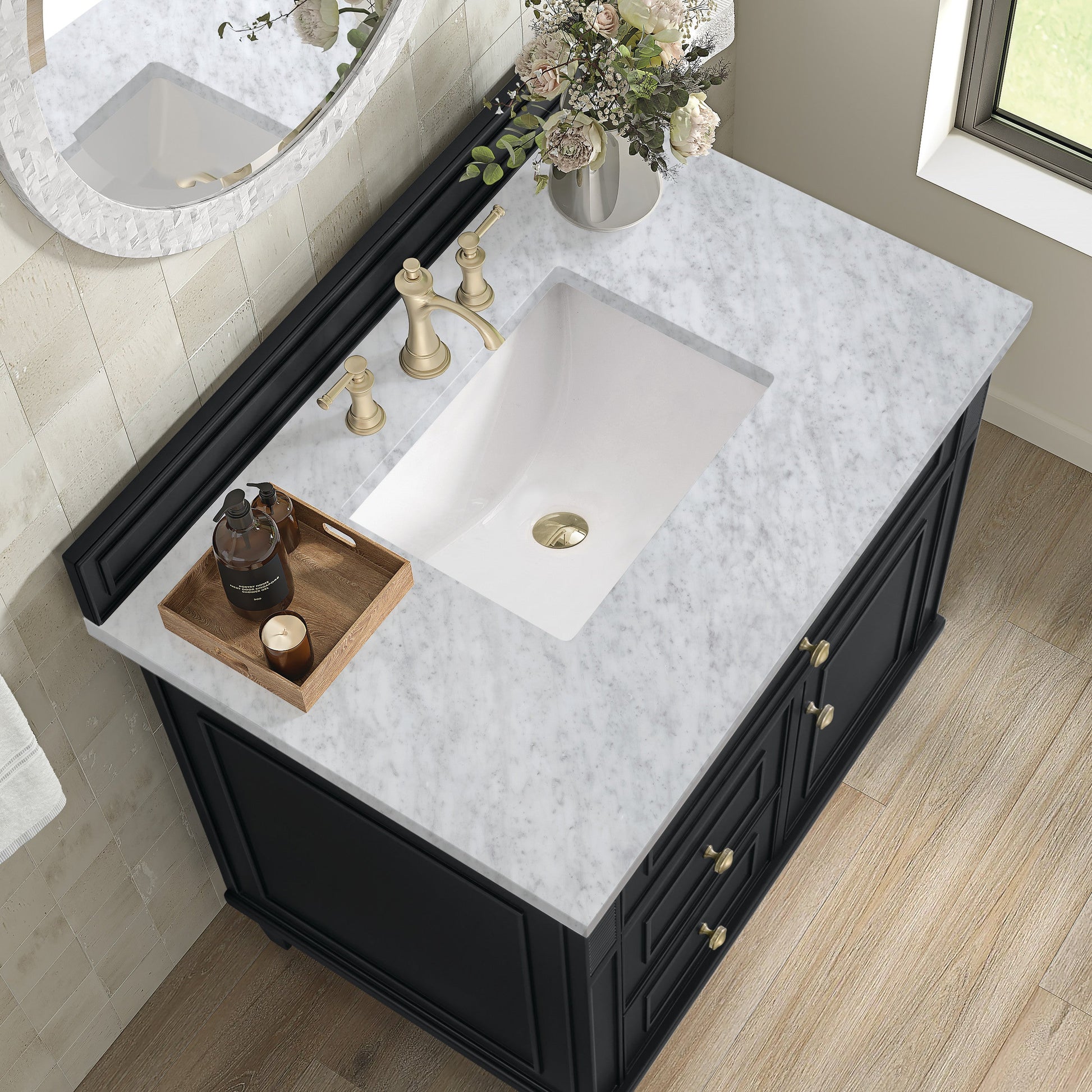 Black Onyx / Carrara White - 3 Faucet Holes
