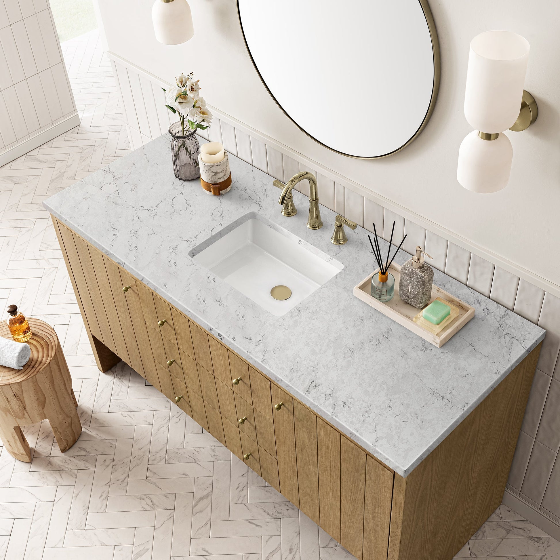 Light Natural Oak / Eternal Jasmine Pearl - 3 Faucet Holes
