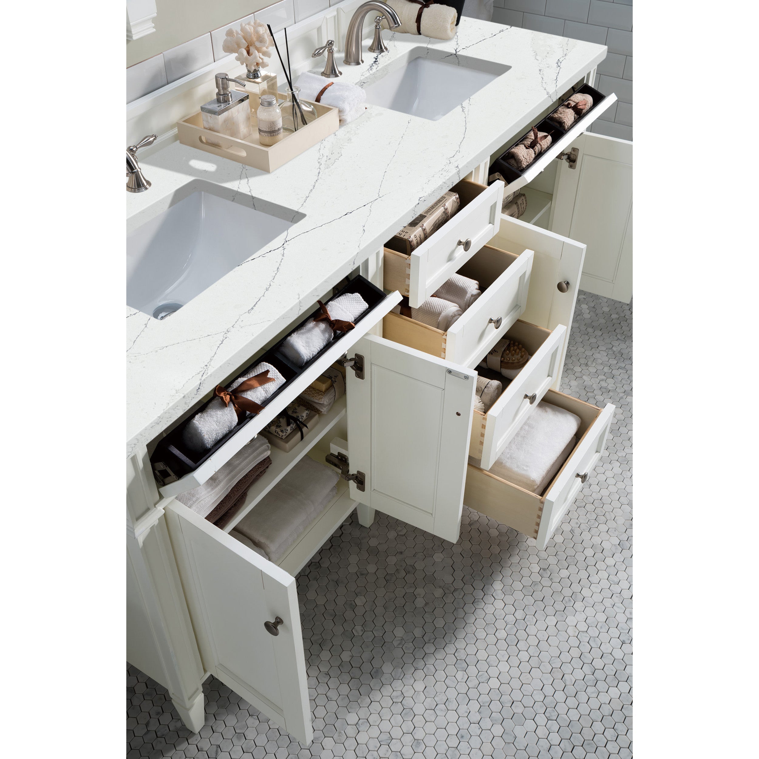 Bright White / Ethereal Noctis - 3 Faucet Holes
