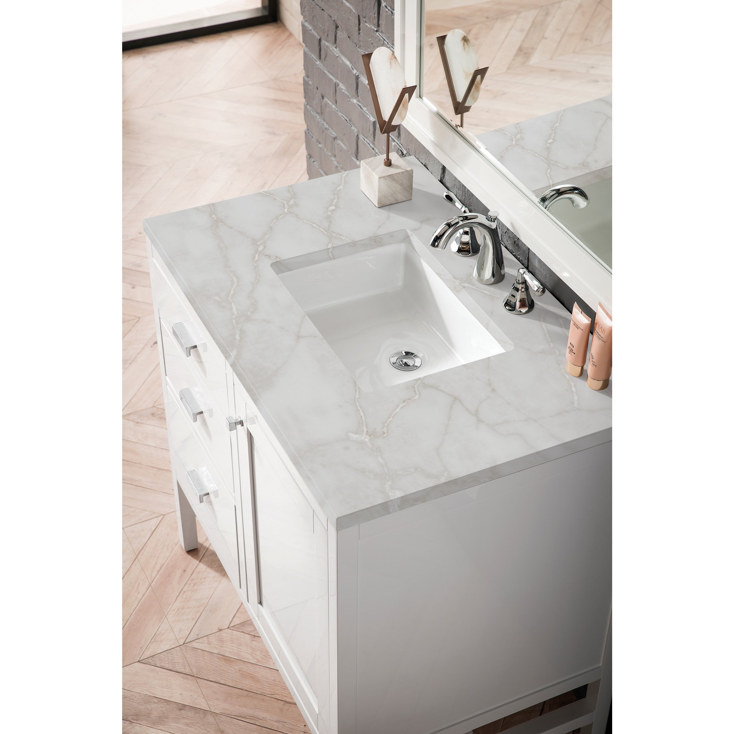 Glossy White / Victorian Silver - 3 Faucet Holes