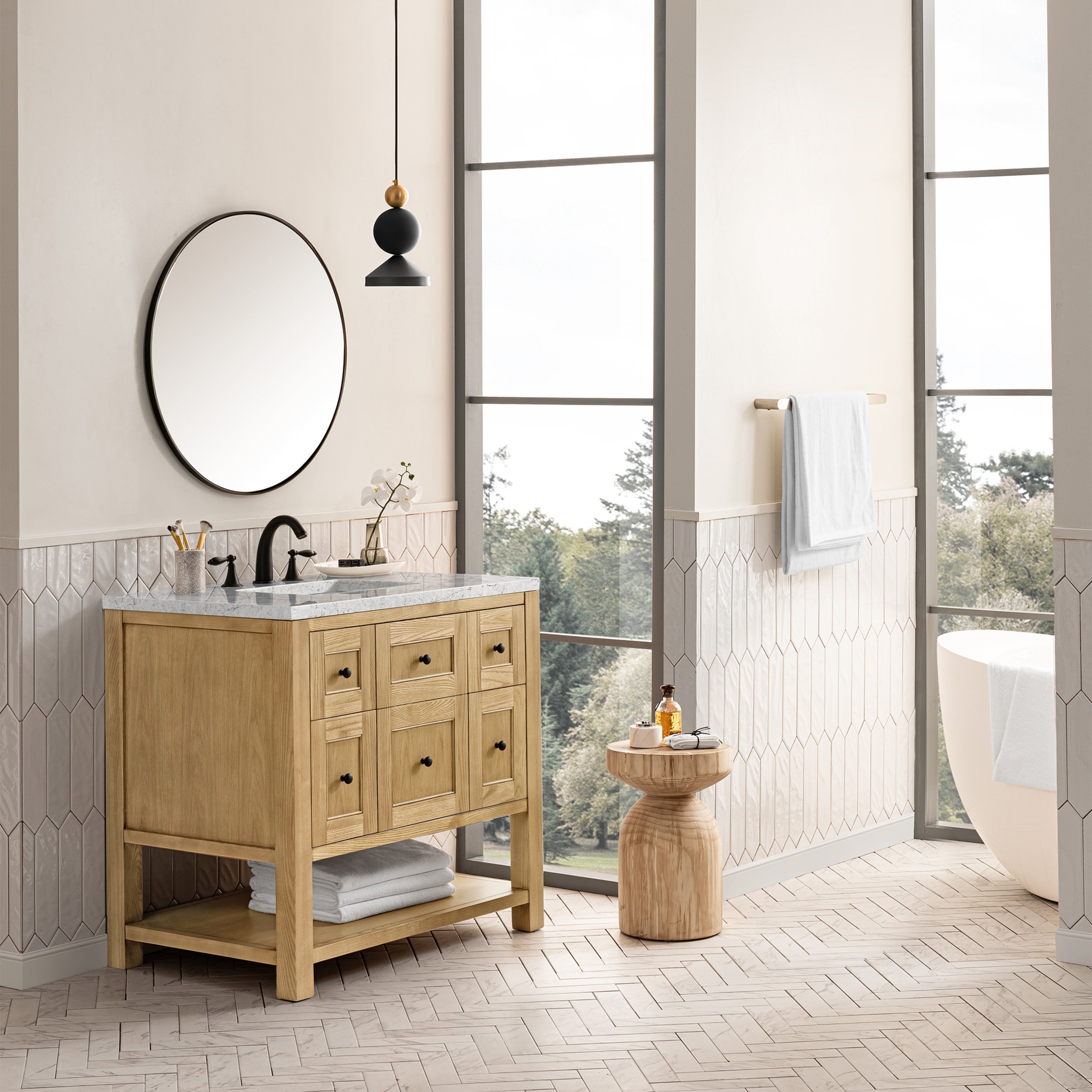 Light Natural Oak / Eternal Jasmine Pearl - 3 Faucet Holes
