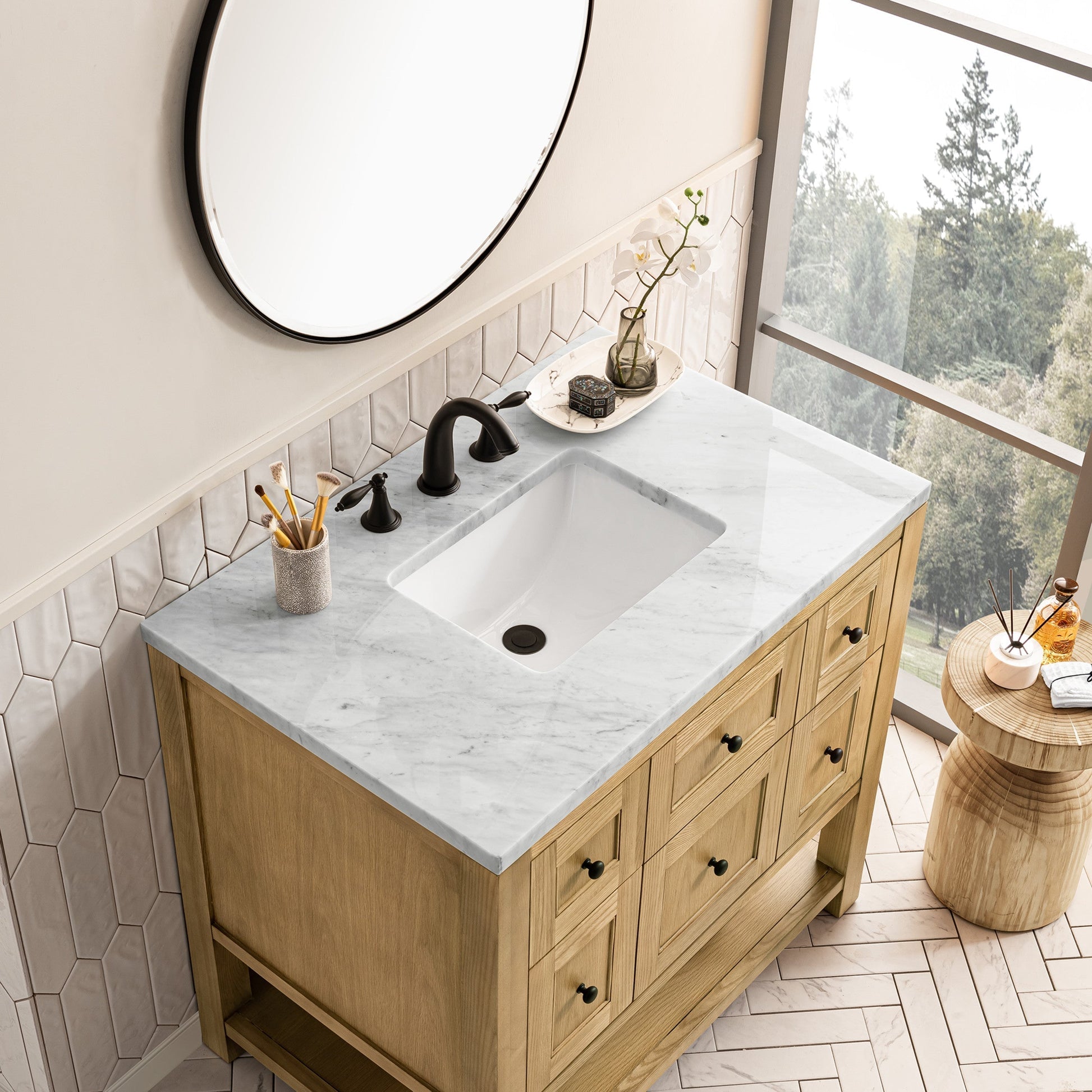Light Natural Oak / Carrara White - 3 Faucet Holes