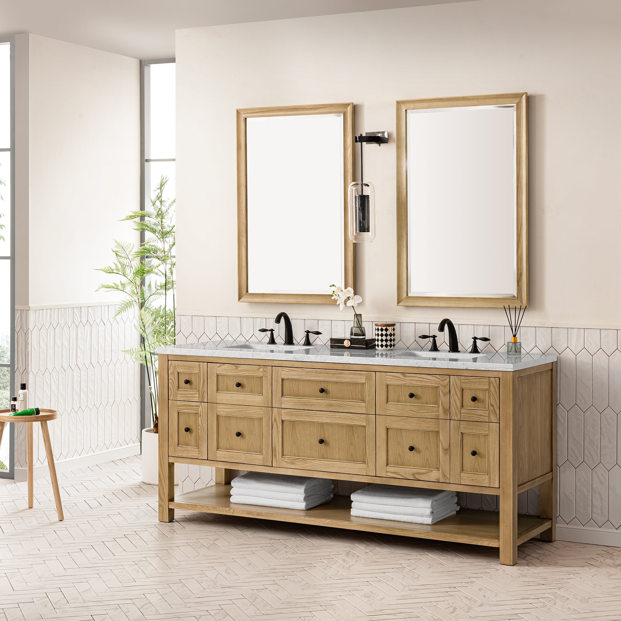 Light Natural Oak / Eternal Jasmine Pearl - 3 Faucet Holes