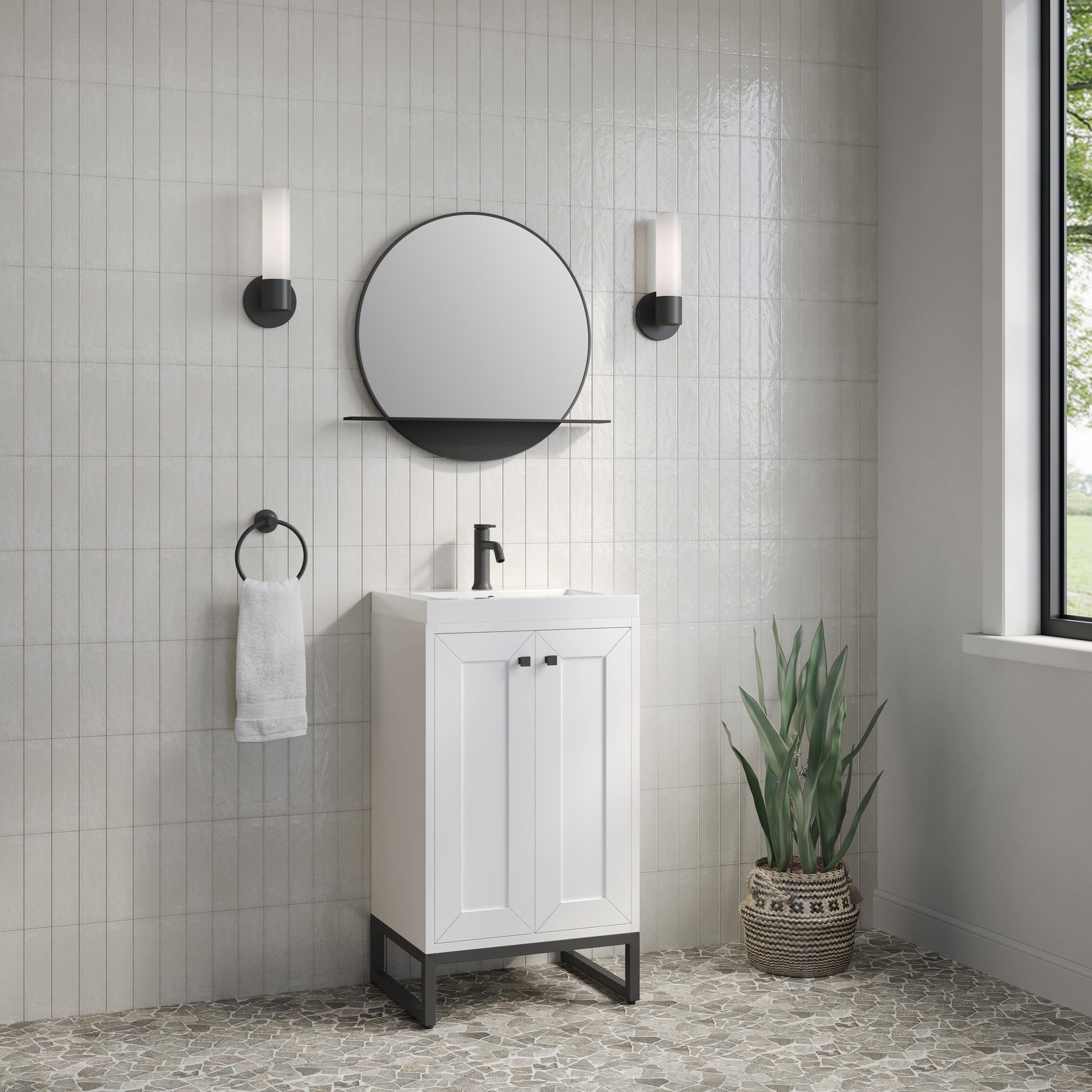 Glossy White / Matte Black