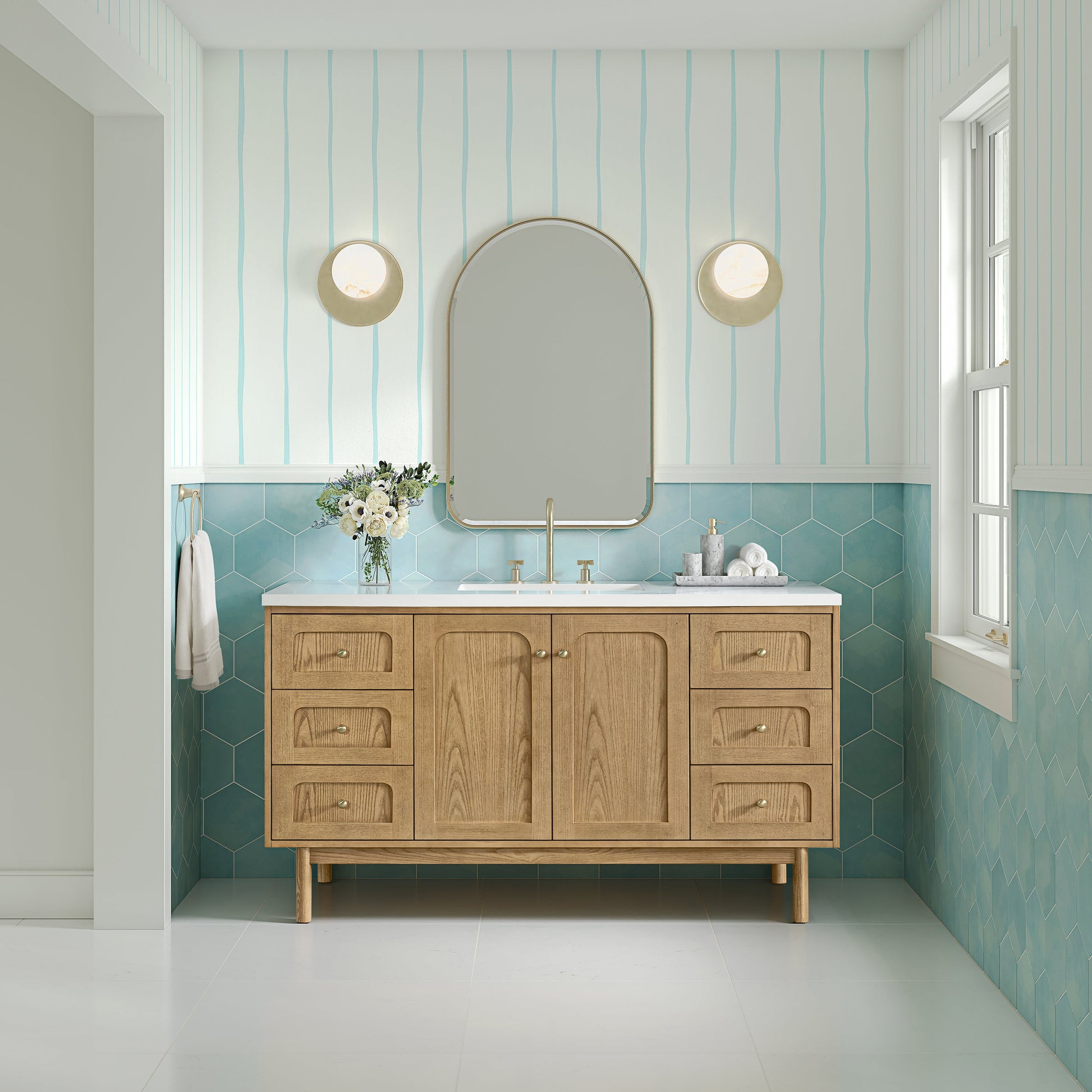 Light Natural Oak / White Zeus - 3 Faucet Holes