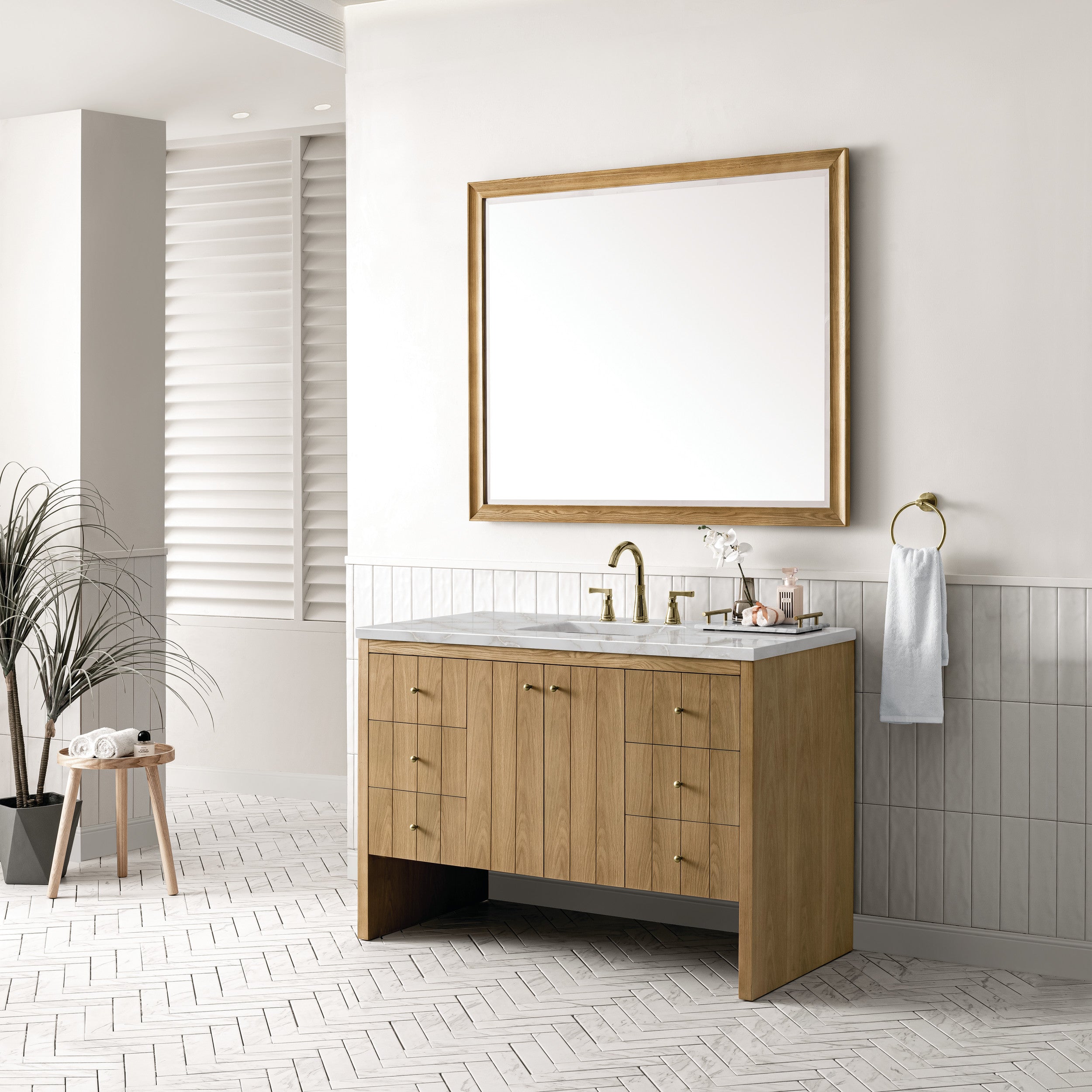 Light Natural Oak / Victorian Silver - 3 Faucet Holes