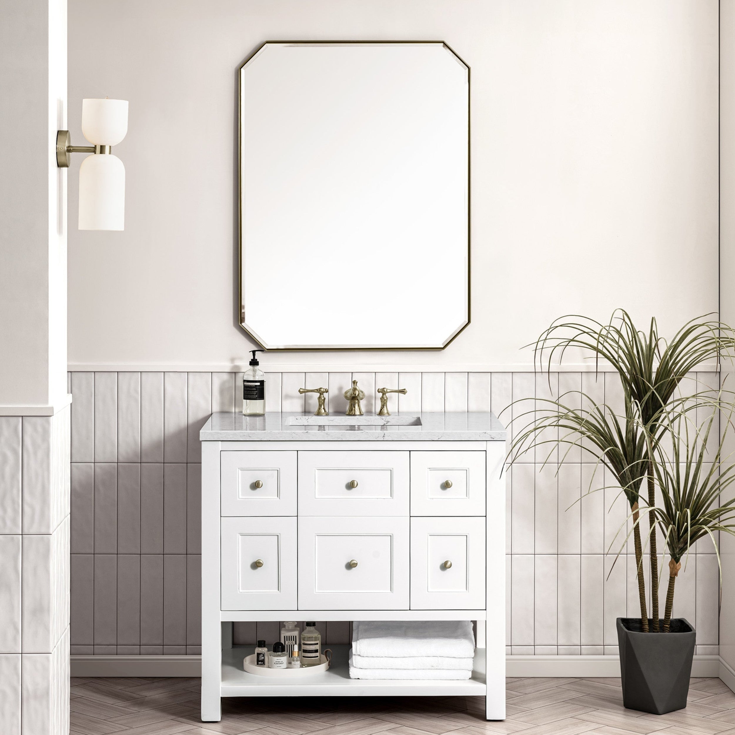 Bright White / No Countertop