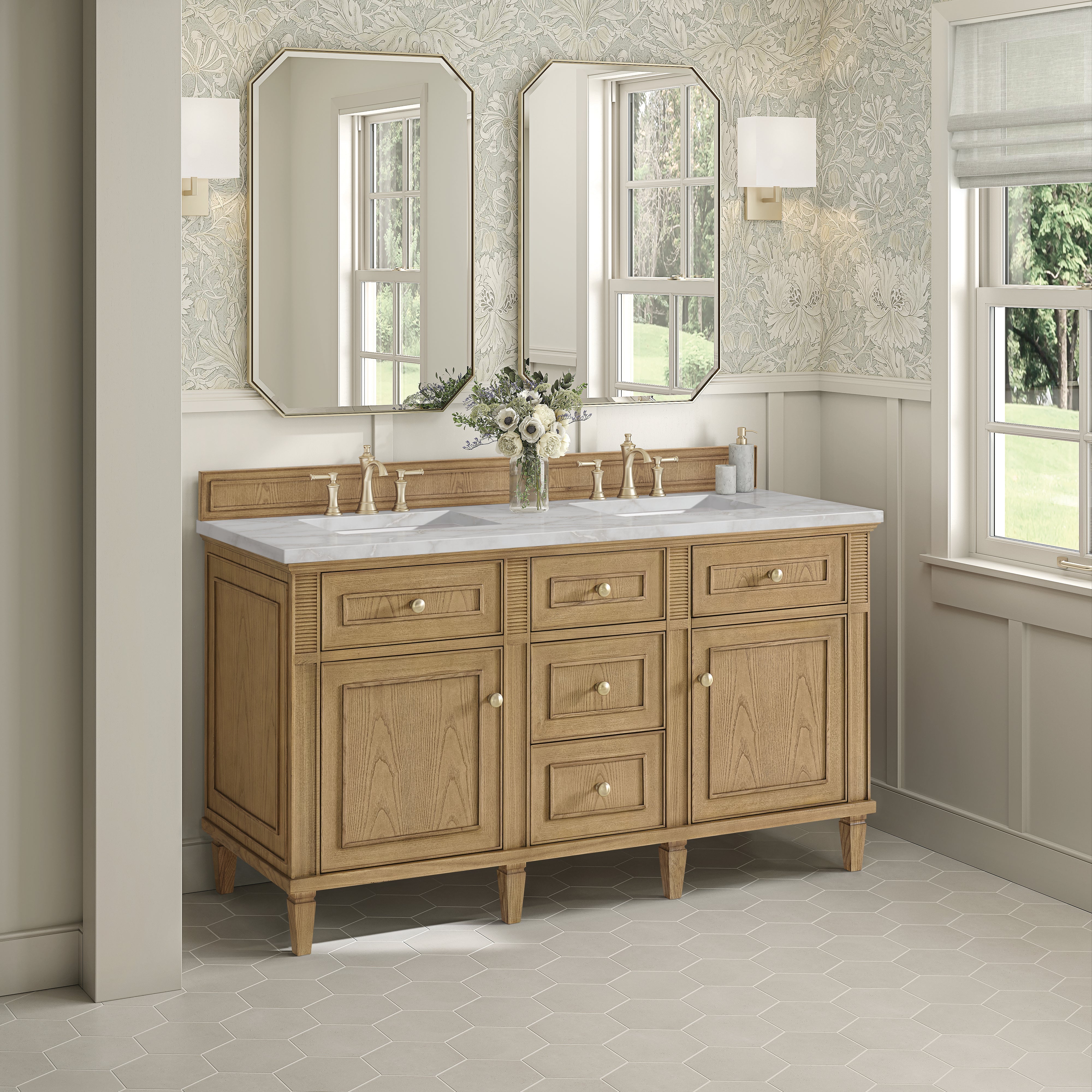 Light Natural Oak / Victorian Silver - 3 Faucet Holes