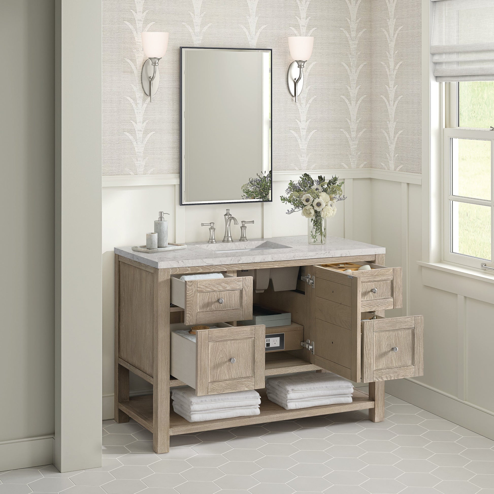 Whitewashed Oak / Eternal Jasmine Pearl - 3 Faucet Holes