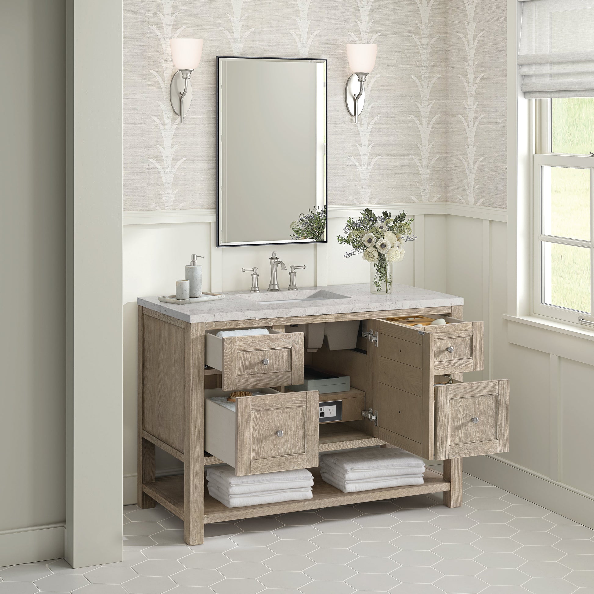 Whitewashed Oak / Eternal Jasmine Pearl - 3 Faucet Holes