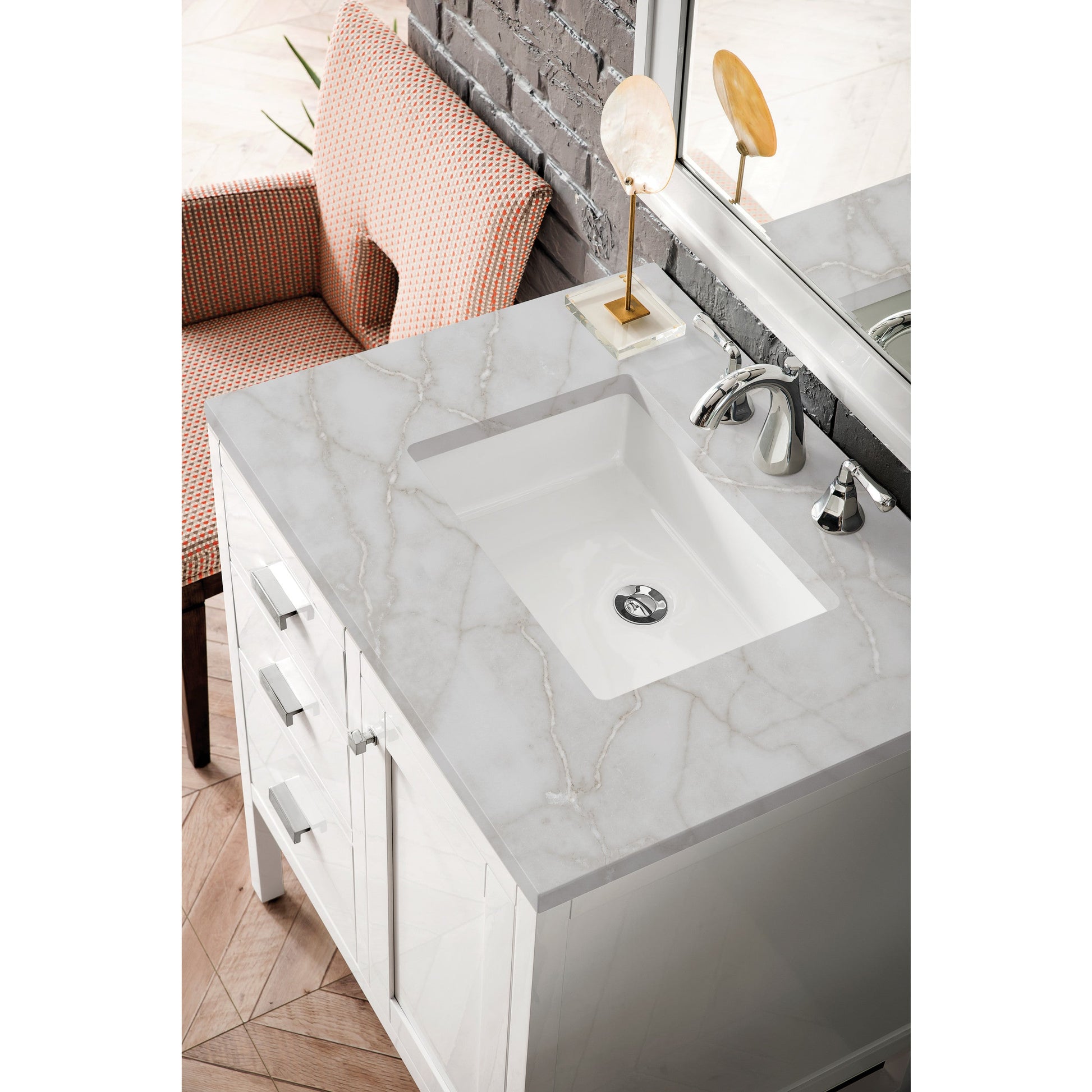 Glossy White / Victorian Silver - 3 Faucet Holes